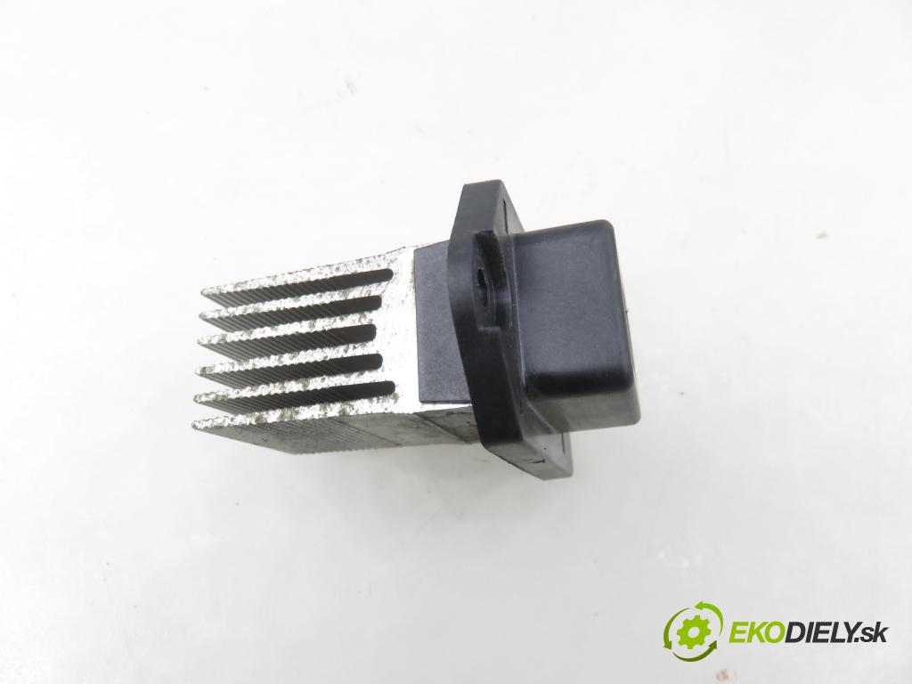 HYUNDAI i40 CW (VF) KOMBI 2012 100,00 1.7 CRDi 136 - D4FD 1685,00 rezistor / REOSTAT: topení