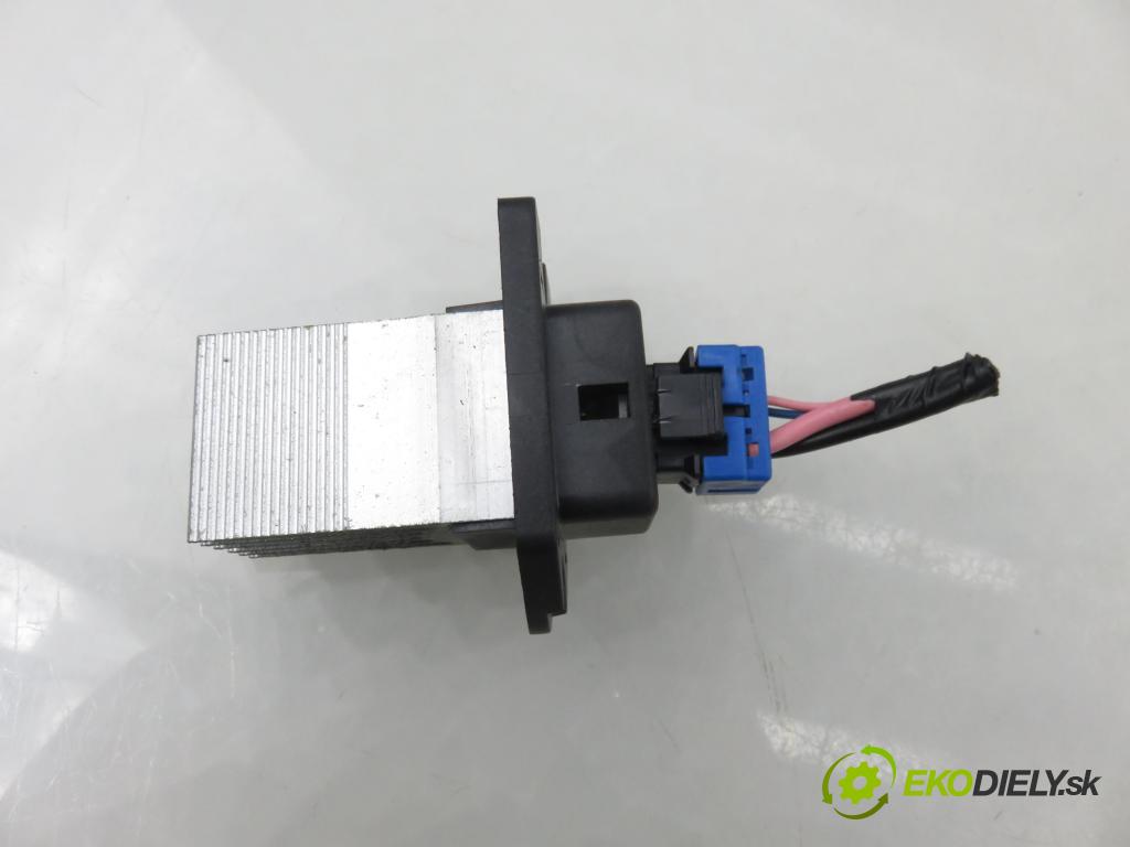 HYUNDAI i40 CW (VF) KOMBI 2012 100,00 1.7 CRDi 136 - D4FD 1685,00 rezistor / REOSTAT: topení