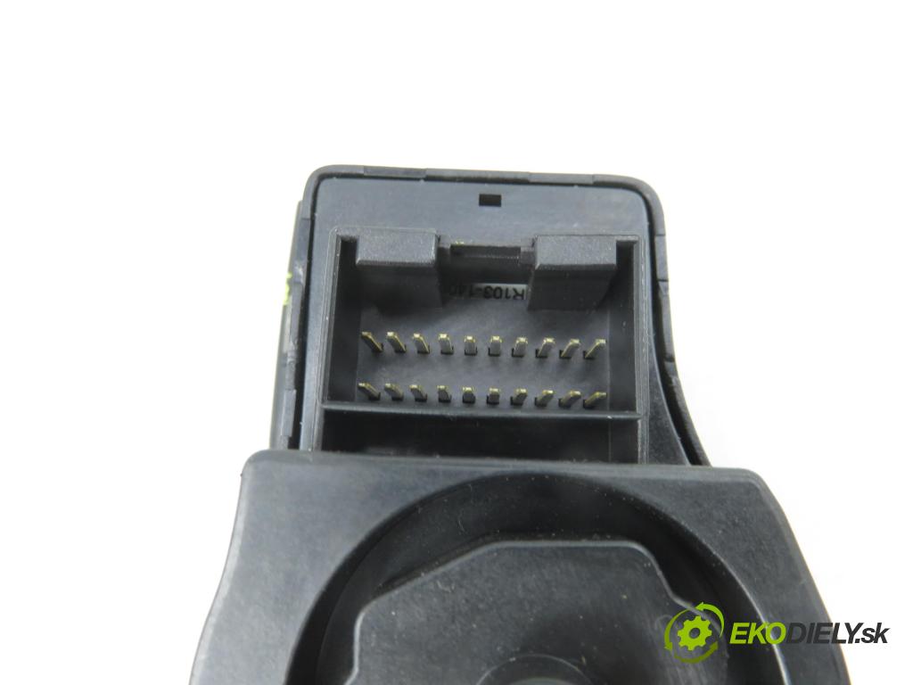 HYUNDAI i40 CW (VF) KOMBI 2012 100,00 1.7 CRDi 136 - D4FD 1685,00 přepínač světla 933003Z050