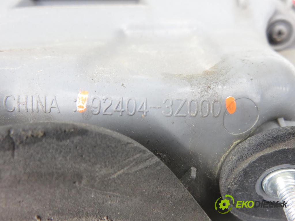 HYUNDAI i40 CW (VF) KOMBI 2012 100,00 1.7 CRDi 136 - D4FD 1685,00 světlo pravé zadní kufr 924043Z000