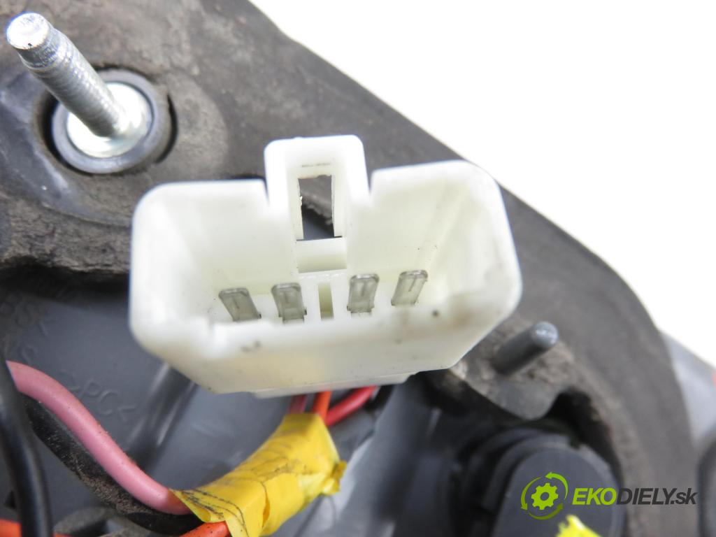 HYUNDAI i40 CW (VF) KOMBI 2012 100,00 1.7 CRDi 136 - D4FD 1685,00 světlo pravé zadní kufr 924043Z000