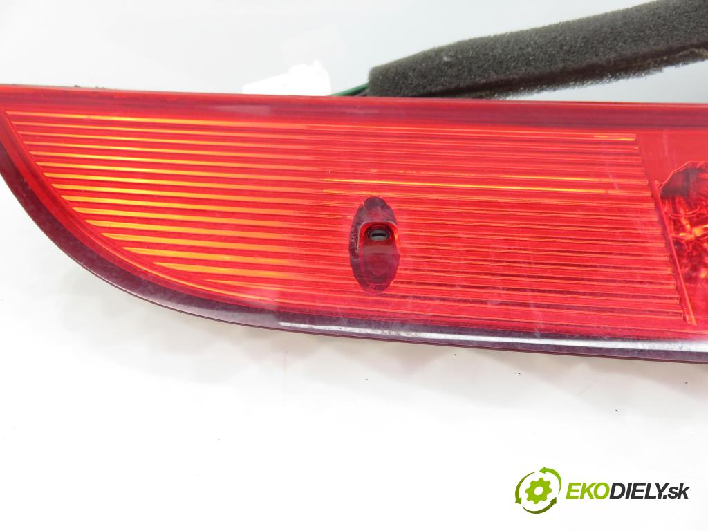 HYUNDAI i40 CW (VF) KOMBI 2012 100,00 1.7 CRDi 136 - D4FD 1685,00 svetlo bŕzd 927003Z000