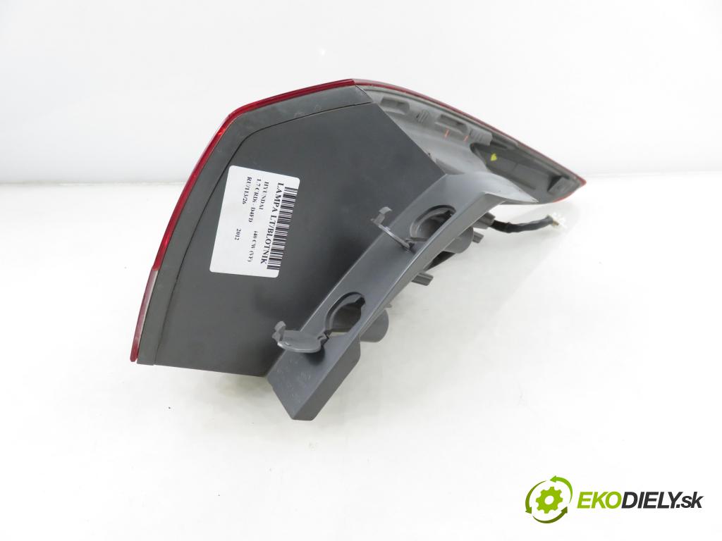 HYUNDAI i40 CW (VF) KOMBI 2012 100,00 1.7 CRDi 136 - D4FD 1685,00 světlo levé zadní 924013Z000