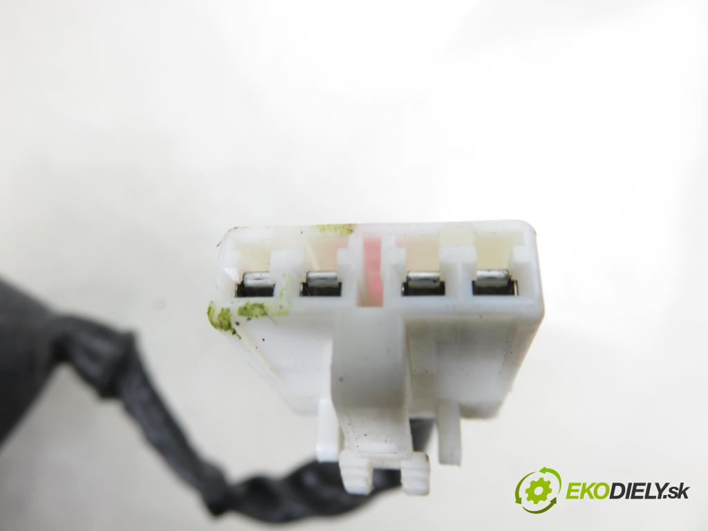 HYUNDAI i40 CW (VF) KOMBI 2012 100,00 1.7 CRDi 136 - D4FD 1685,00 světlo levé zadní 924013Z000