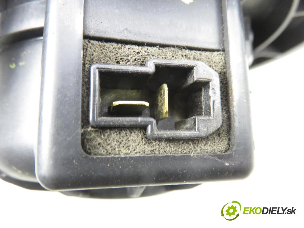 HYUNDAI i40 CW (VF) KOMBI 2012 100,00 1.7 CRDi 136 - D4FD 1685,00 Ventilátor vetráku B308830510