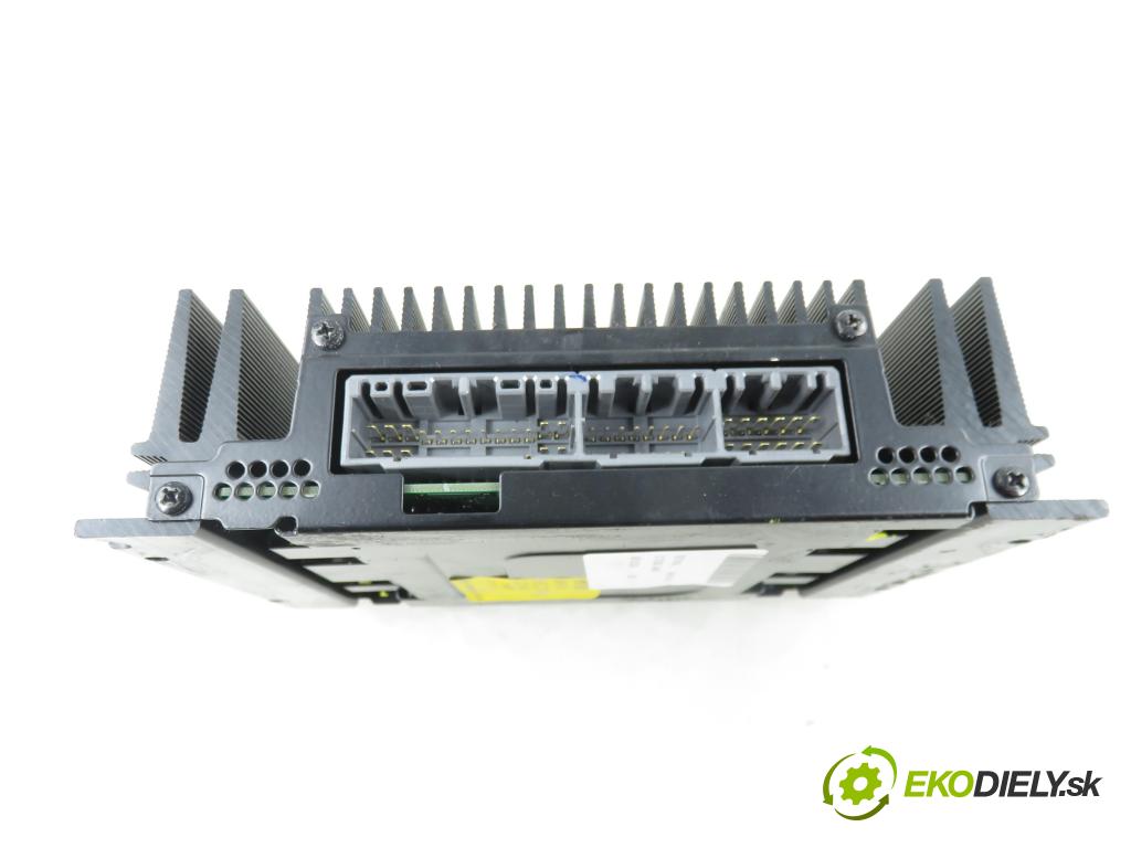 HYUNDAI i40 CW (VF) KOMBI 2012 100,00 1.7 CRDi 136 - D4FD 1685,00 zesilovač 963703Z100 (Zesilovač)