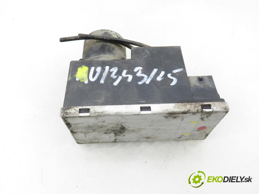 SEAT LEON (1M1) HB 2002 77,00 1.6 16 V - AZD 1598,00 pumpa zámku centrálneho 8L0862257A