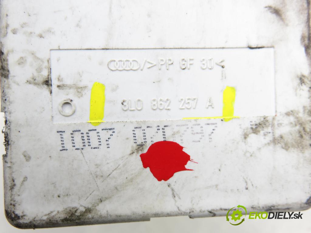 SEAT LEON (1M1) HB 2002 77,00 1.6 16 V - AZD 1598,00 pumpa zámku centrálneho 8L0862257A