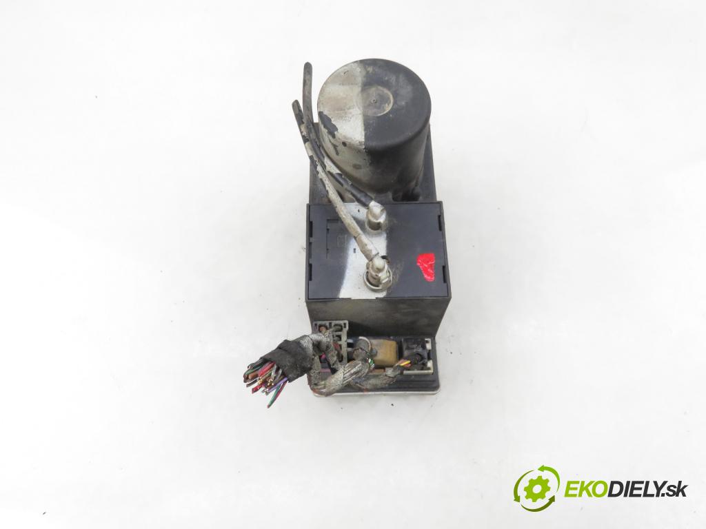 SEAT LEON (1M1) HB 2002 77,00 1.6 16 V - AZD 1598,00 pumpa zámku centrálneho 8L0862257A