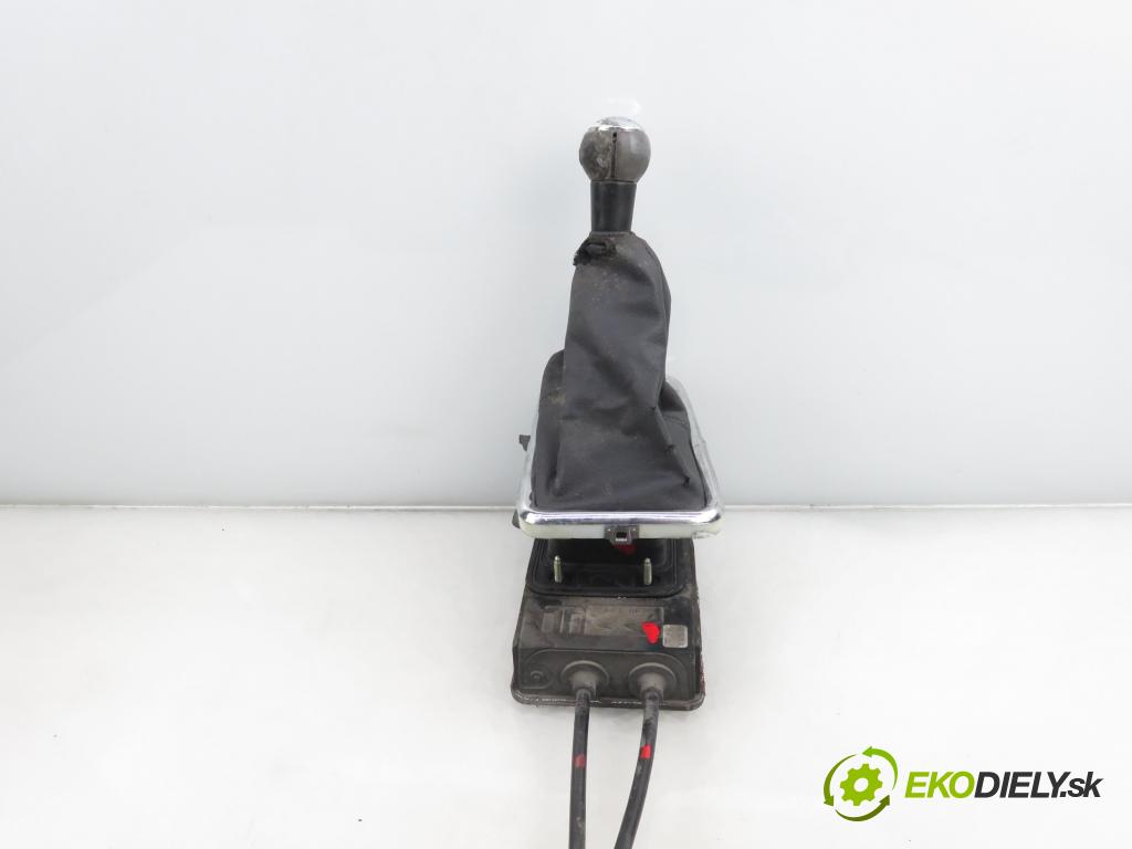 PEUGEOT 407 SW (6E_) KOMBI 2003 80,00 1.6 HDi 110 - 9HZ (DV6TED4) 1560,00 ZVEDÁK: