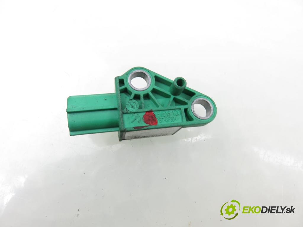 VW GOLF V (1K1) HB 2005 77,00 1.9 TDI - BXE 1896,00 Snímač nárazu 1K0909606 ; 5WK43273 (Snímač nárazu)