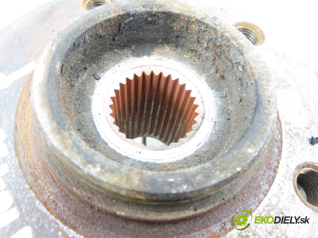 PEUGEOT 407 SW (6E_) KOMBI 2003 80,00 1.6 HDi 110 - 9HZ (DV6TED4) 1560,00 náboj PP ABS