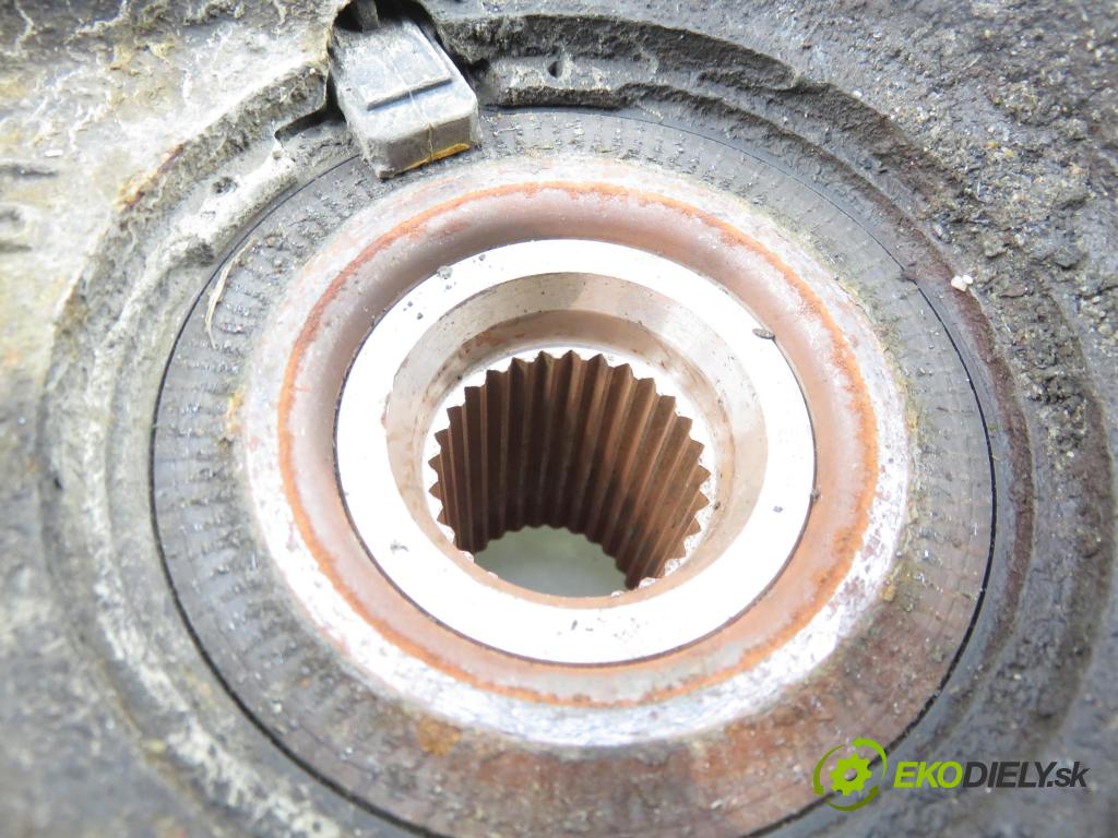 PEUGEOT 407 SW (6E_) KOMBI 2003 80,00 1.6 HDi 110 - 9HZ (DV6TED4) 1560,00 náboj PP ABS