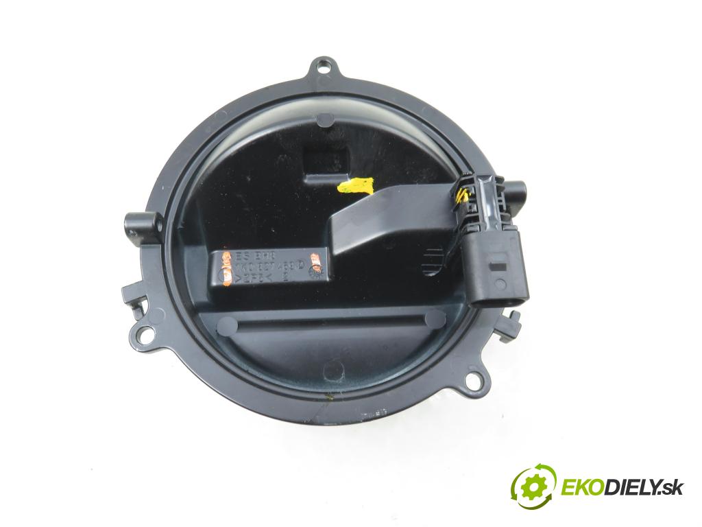 VW PASSAT B6 (3C2) SEDAN 2005 110,00 2.0 FSI - BLR 1984,00 klika dveří kufr 1K0827469D