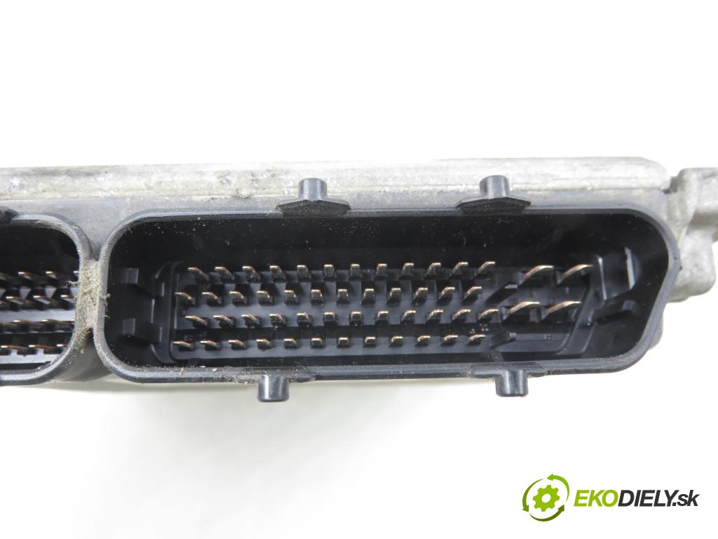 VW BORA (1J2) SEDAN 2000 66,00 1.9 TDI - AGR 1896,00 Riadiaca jednotka Motor 038906018BL ; 0281001845