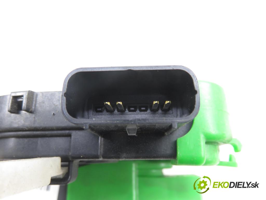 HYUNDAI i40 CW (VF) KOMBI 2012 100,00 1.7 CRDi 136 - D4FD 1685,00 zámok 813103Z000