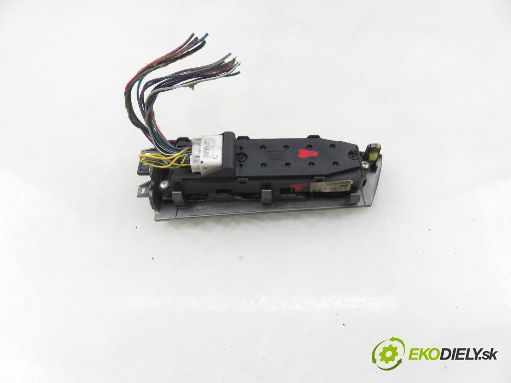 TOYOTA COROLLA kombi (_E12_) KOMBI 2004 66,00 2.0 D-4D (CDE120_) - 1CD-FTV 1995,00 Panel ovládania okien 8480202251