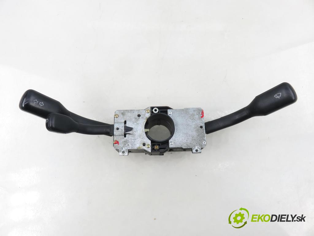 AUDI 80 (8C, B4) SEDAN 1992 66,00 1.9 TDI - 1Z 1896,00 páčka/prepínač 4A0953503