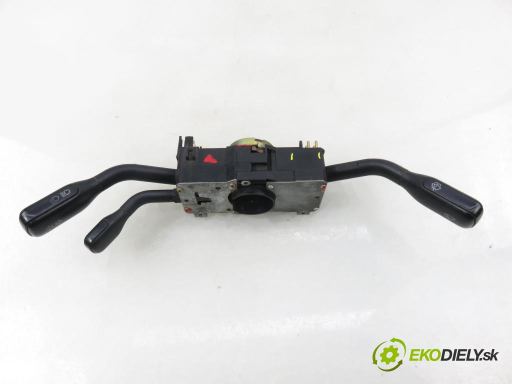 AUDI 80 (8C, B4) SEDAN 1992 66,00 1.9 TDI - 1Z 1896,00 páčka/prepínač 4A0953503