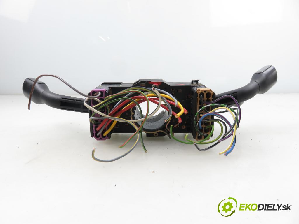 AUDI 80 (8C, B4) SEDAN 1992 66,00 1.9 TDI - 1Z 1896,00 páčka/prepínač 4A0953503