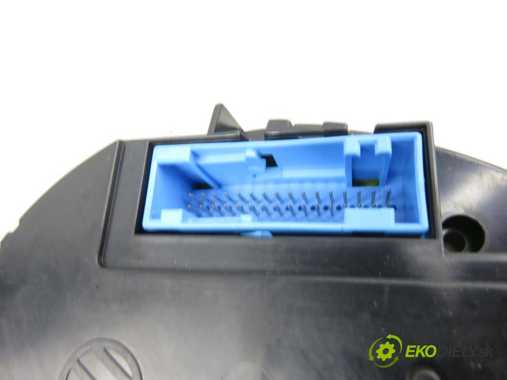 VW BORA (1J2) SEDAN 2000 66,00 1.9 TDI - AGR 1896,00 Prístrojovka elektrický 1J0919881D ; 0263611024