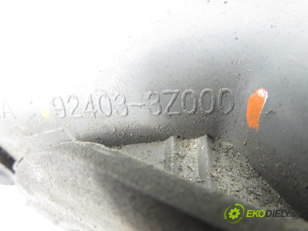 HYUNDAI i40 CW (VF) KOMBI 2012 100,00 1.7 CRDi 136 - D4FD 1685,00 světlo levé zadní kufr 924033Z000