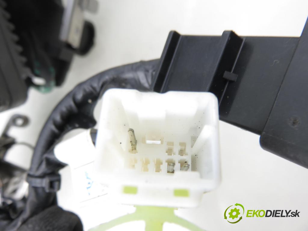 HYUNDAI i40 CW (VF) KOMBI 2012 100,00 1.7 CRDi 136 - D4FD 1685,00 serv/podporovanie elektrické 563003Z200 ; 3Z56399500