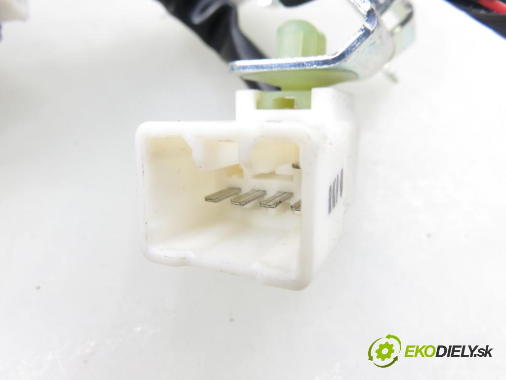 HYUNDAI i40 CW (VF) KOMBI 2012 100,00 1.7 CRDi 136 - D4FD 1685,00 blokáda tyče volantu 819003Z000