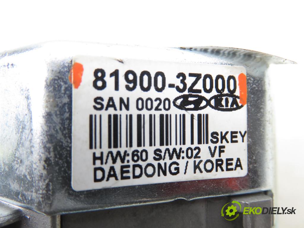 HYUNDAI i40 CW (VF) KOMBI 2012 100,00 1.7 CRDi 136 - D4FD 1685,00 blokáda tyče volantu 819003Z000