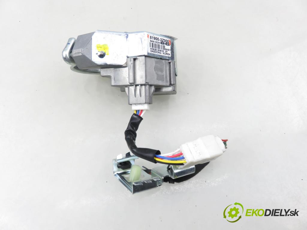 HYUNDAI i40 CW (VF) KOMBI 2012 100,00 1.7 CRDi 136 - D4FD 1685,00 blokáda tyče volantu 819003Z000