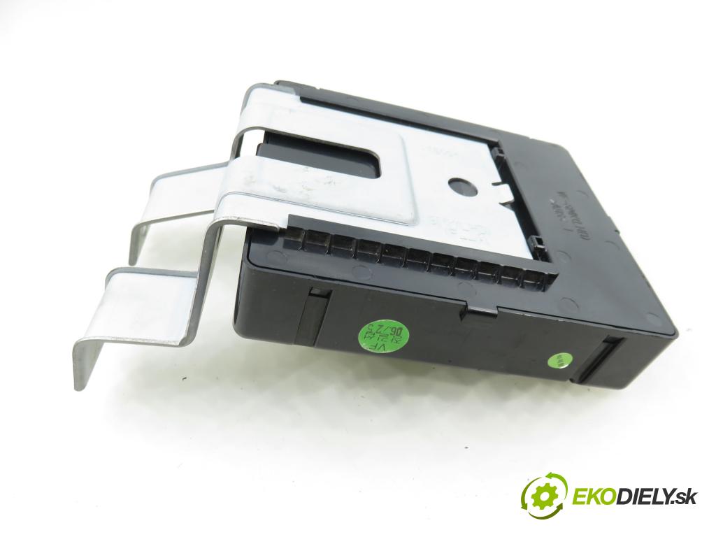 HYUNDAI i40 CW (VF) KOMBI 2012 100,00 1.7 CRDi 136 - D4FD 1685,00 MODUL KEYLESS 954803Z000