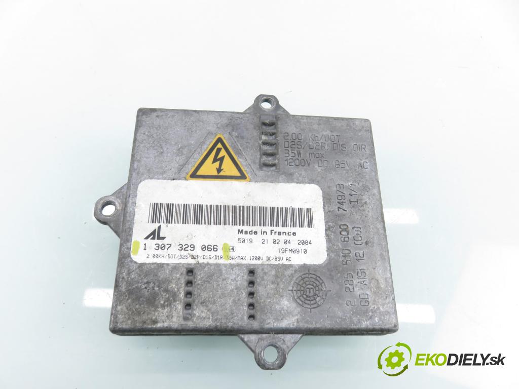 AUDI A3 (8P1) HB 2003 77,00 1.9 TDI PD 105 - BKC 1896,00 Menič xenonová 1307329066