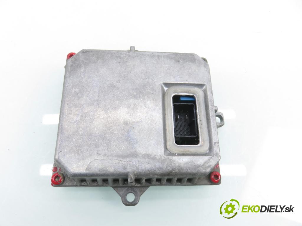 AUDI A3 (8P1) HB 2003 77,00 1.9 TDI PD 105 - BKC 1896,00 Menič xenonová 1307329066