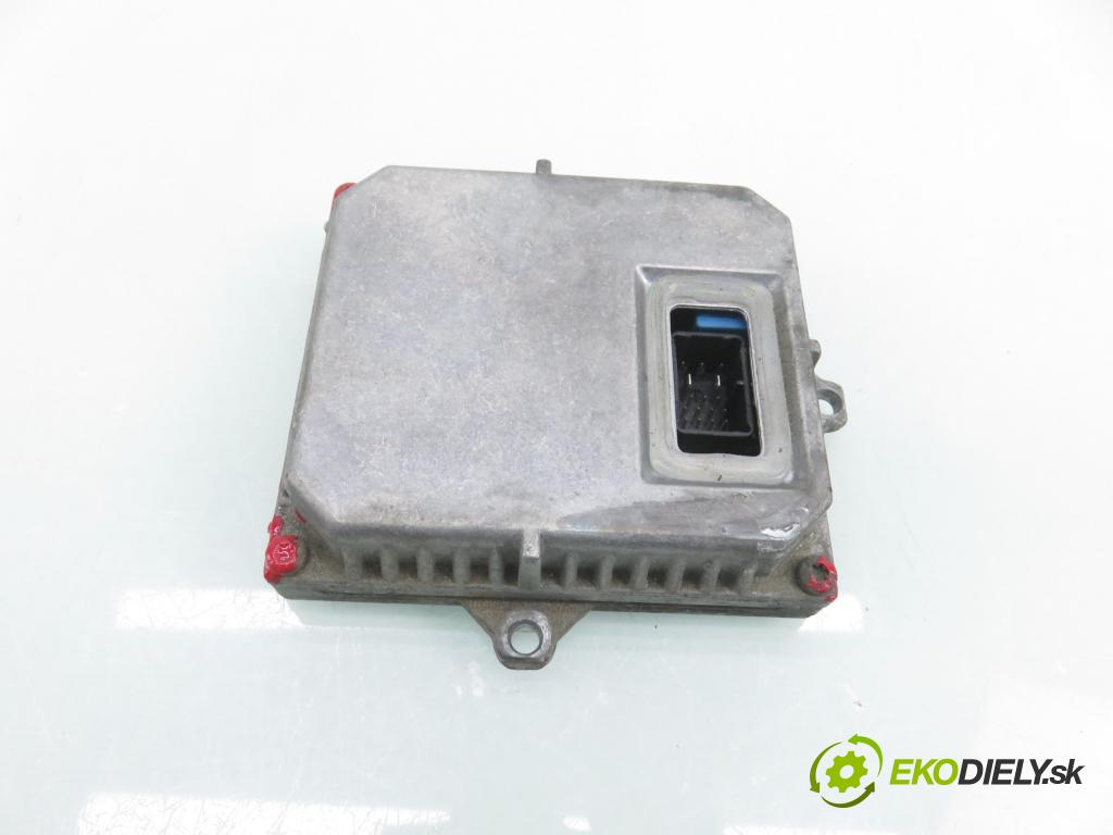 AUDI A3 (8P1) HB 2003 77,00 1.9 TDI PD 105 - BKC 1896,00 Menič xenonová 1307329066