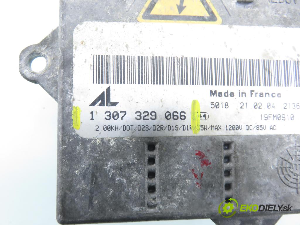 AUDI A3 (8P1) HB 2003 77,00 1.9 TDI PD 105 - BKC 1896,00 Menič xenonová 1307329066