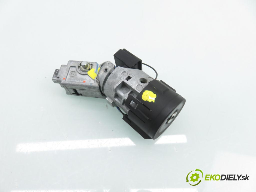 PEUGEOT 508 SW I (8E_) KOMBI 2011 115,00 1.6 THP - 5FV (EP6CDT) 1598,00 spinačka N0502455 ; 9663123380 (Spínacia skrinka)