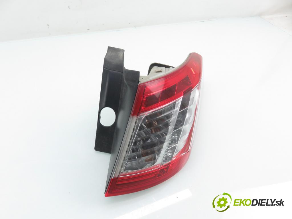 PEUGEOT 508 SW I (8E_) KOMBI 2011 115,00 1.6 THP - 5FV (EP6CDT) 1598,00 Svetlo pravé zadné 