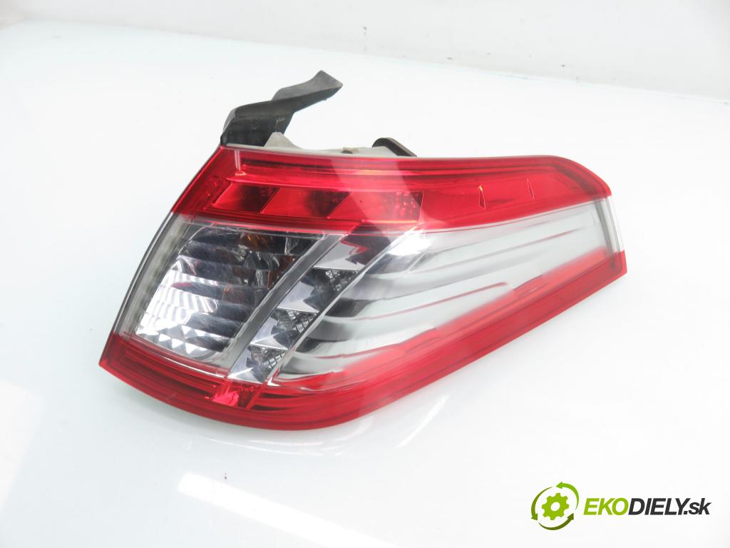PEUGEOT 508 SW I (8E_) KOMBI 2011 115,00 1.6 THP - 5FV (EP6CDT) 1598,00 Svetlo pravé zadné