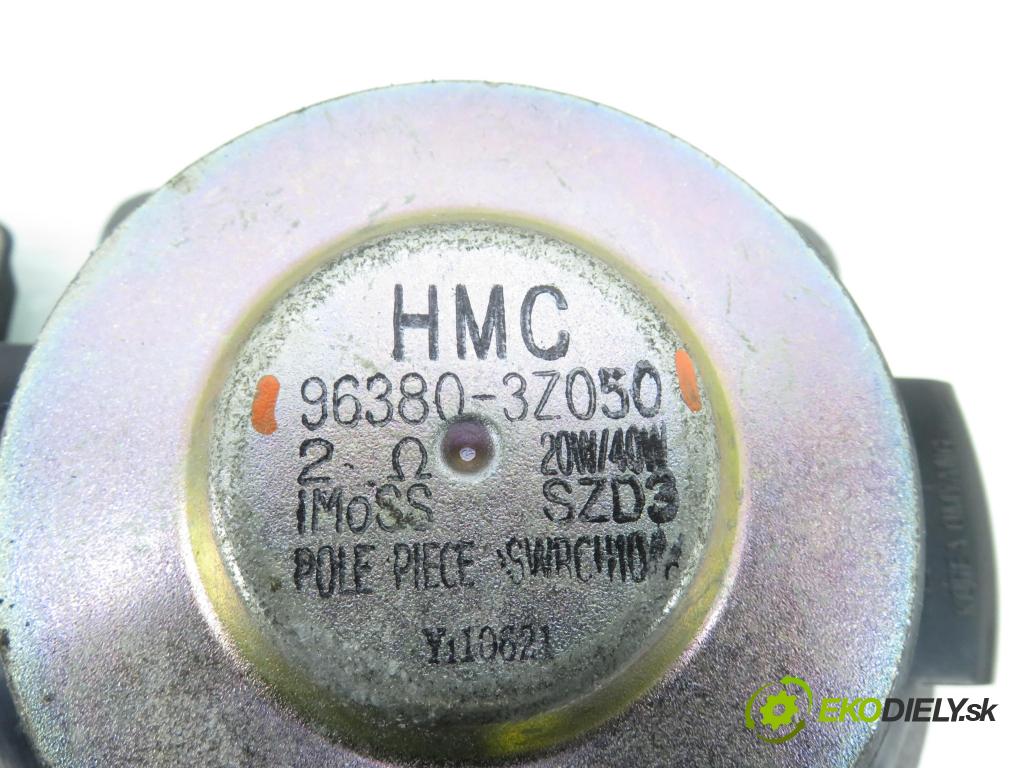 HYUNDAI i40 CW (VF) KOMBI 2012 100,00 1.7 CRDi 136 - D4FD 1685,00 reproduktor Dvere 963803Z050 ; 963303Z050