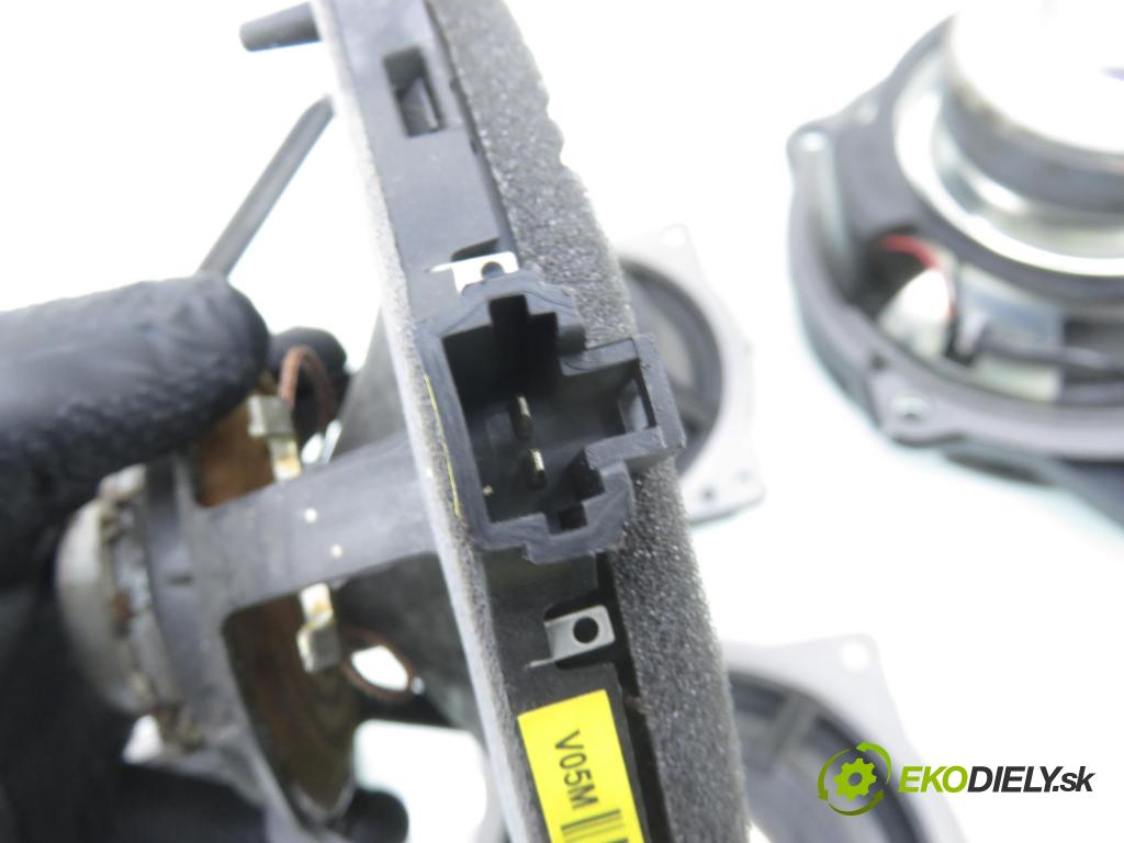 HYUNDAI i40 CW (VF) KOMBI 2012 100,00 1.7 CRDi 136 - D4FD 1685,00 reproduktor Dvere 963803Z050 ; 963303Z050