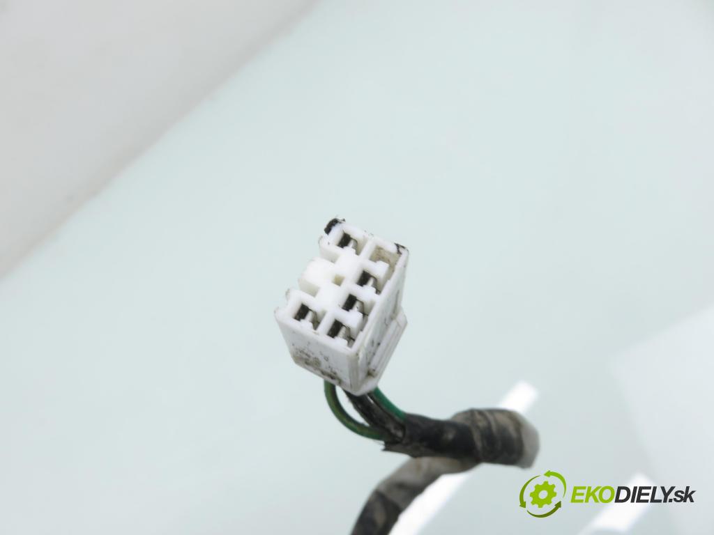 HYUNDAI SANTA FÉ I (SM) SUV 2004 127,00 2.7 V6 4x4 - G6BA 2656,00 Svetlo ľavé zadné