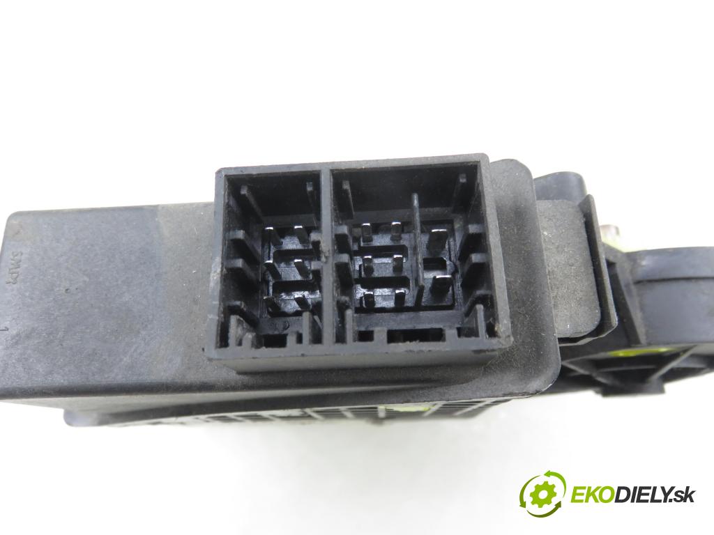 SKODA FABIA I (6Y2) HB 2005 55,00 1.4 16V - BKY 1390,00 Motorček sťahovania okien LP 6Y1959801