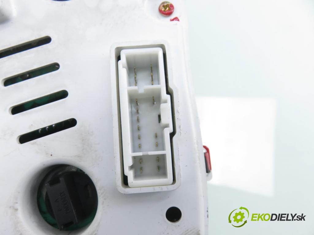 HYUNDAI SANTA FÉ I (SM) SUV 2004 127,00 2.7 V6 4x4 - G6BA 2656,00 prístrojovka elektrický 9400326131