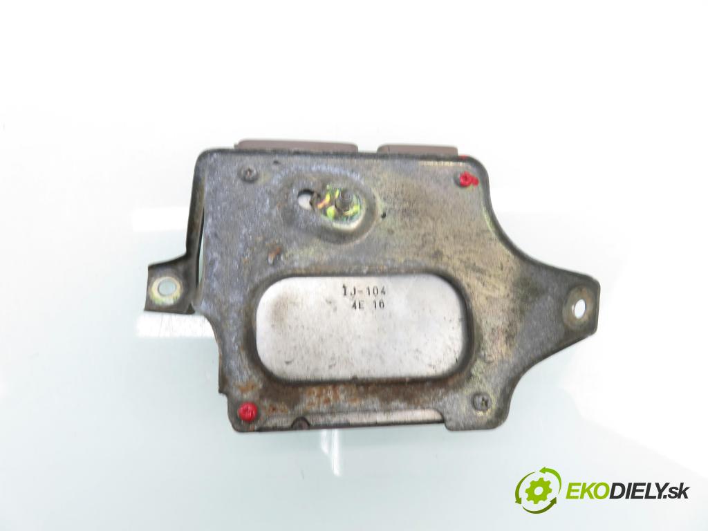 TOYOTA AVENSIS VERSO (_M2_) MINIVAN 2003 85,00 2.0 D (CLM20_) - 1CD-FTV 1995,00 řídící jednotka vstřiku 8987120030 ; 1310001041