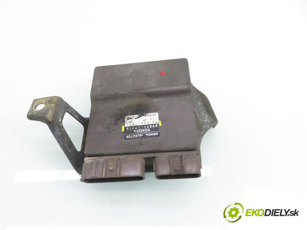 TOYOTA AVENSIS VERSO (_M2_) MINIVAN 2003 85,00 2.0 D (CLM20_) - 1CD-FTV 1995,00 řídící jednotka vstřiku 8987120030 ; 1310001041