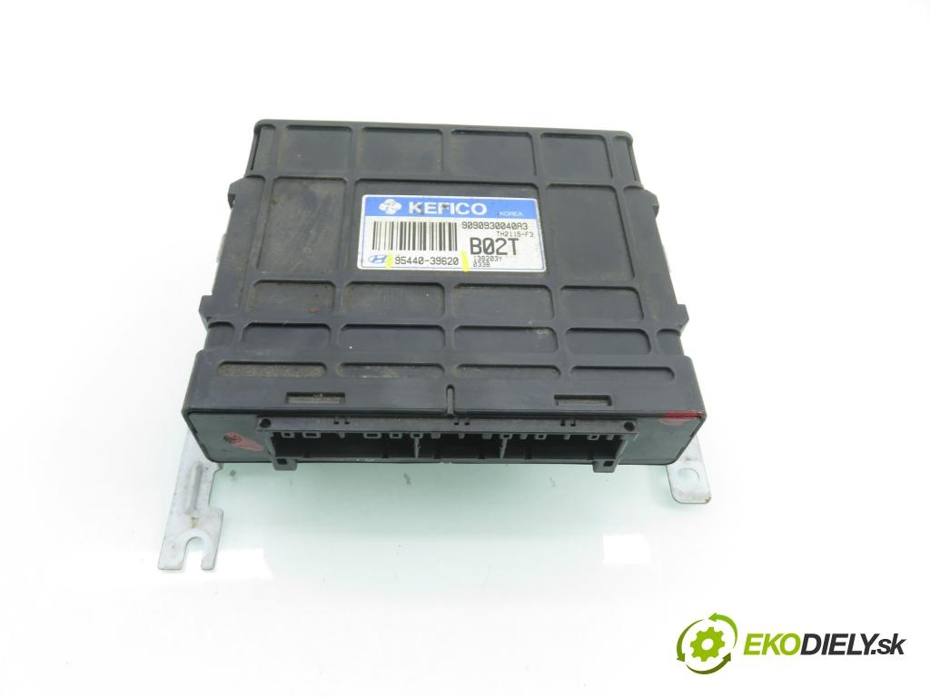 HYUNDAI SANTA FÉ I (SM) SUV 2004 127,00 2.7 V6 4x4 - G6BA 2656,00 řídící jednotka převodovky 9544039620