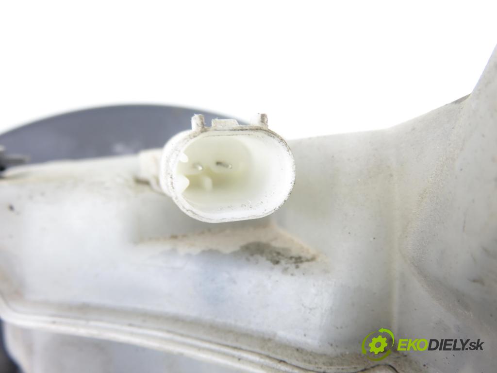 MITSUBISHI OUTLANDER II (CW_W) SUV 2008 125,00 2.4 MIVEC 4WD (CW5W) - 4B12 2360,00 posilovač 4680A040 (Servočerpadlo)