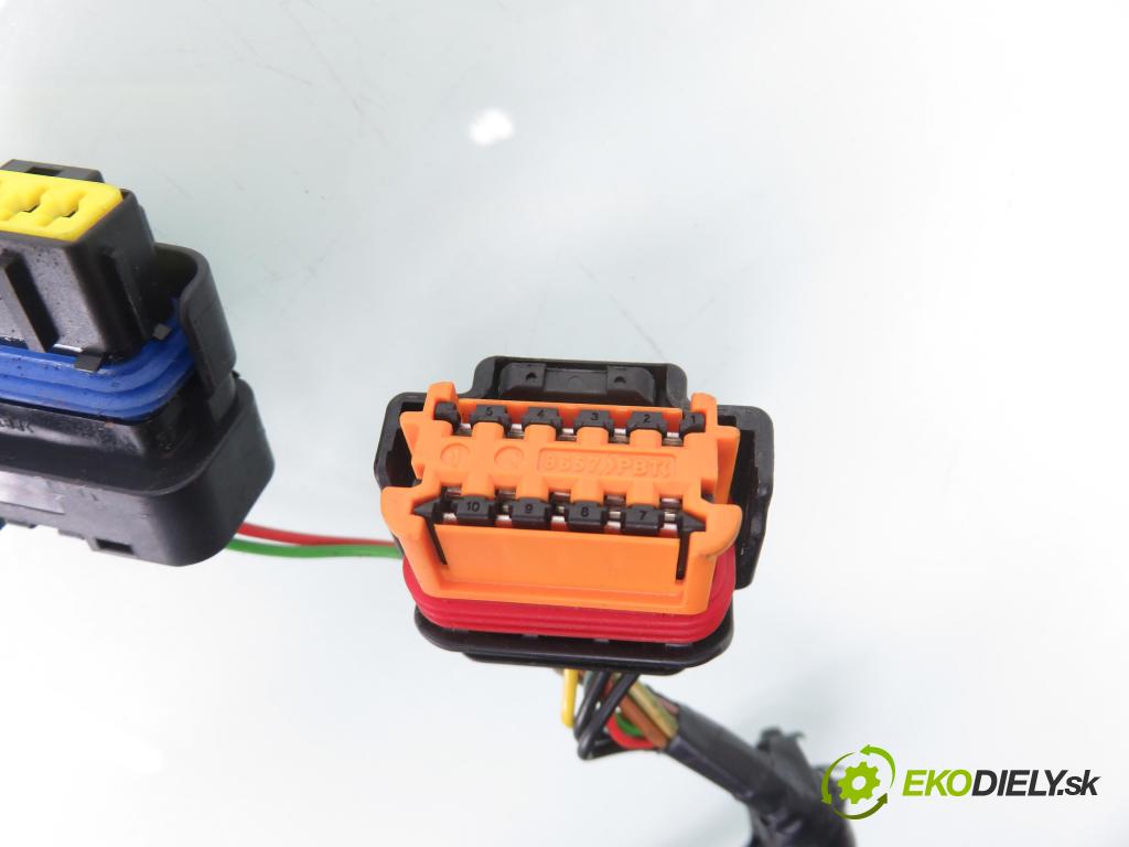 PEUGEOT 508 SW I (8E_) KOMBI 2011 115,00 1.6 THP - 5FV (EP6CDT) 1598,00 Spätné zrkadlo 96771877T