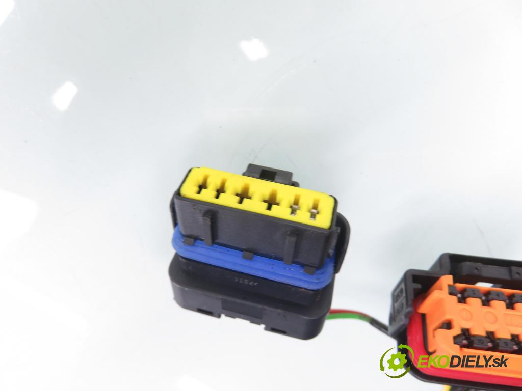 PEUGEOT 508 SW I (8E_) KOMBI 2011 115,00 1.6 THP - 5FV (EP6CDT) 1598,00 Spätné zrkadlo 96771877T