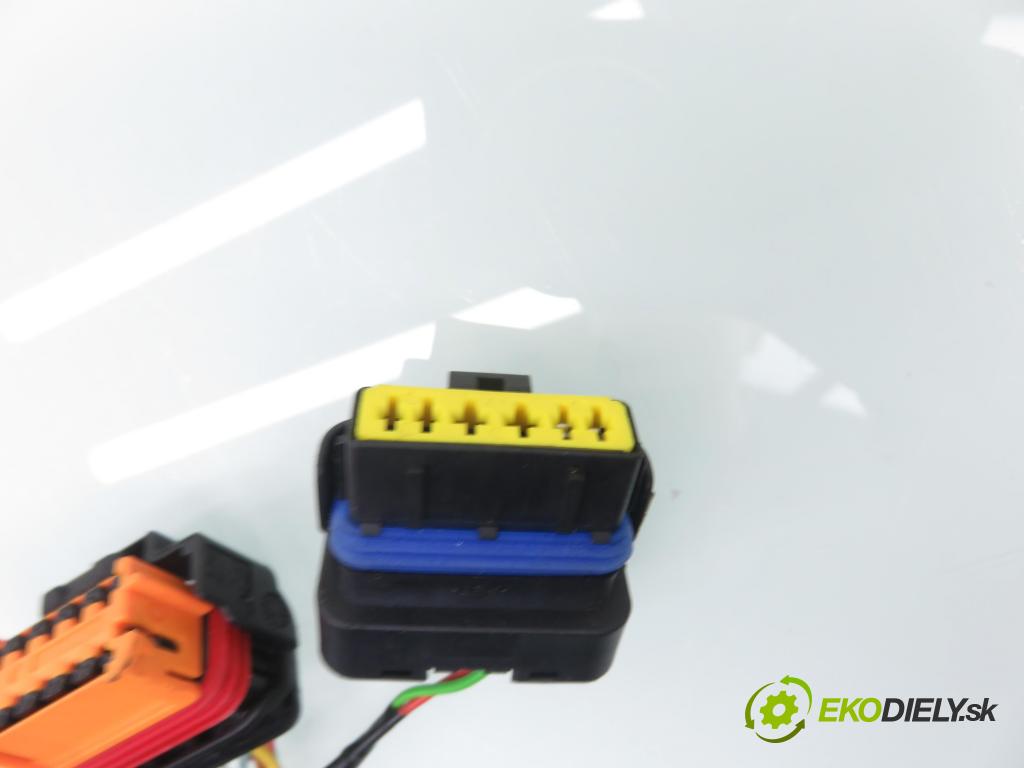 PEUGEOT 508 SW I (8E_) KOMBI 2011 115,00 1.6 THP - 5FV (EP6CDT) 1598,00 Spätné zrkadlo LE